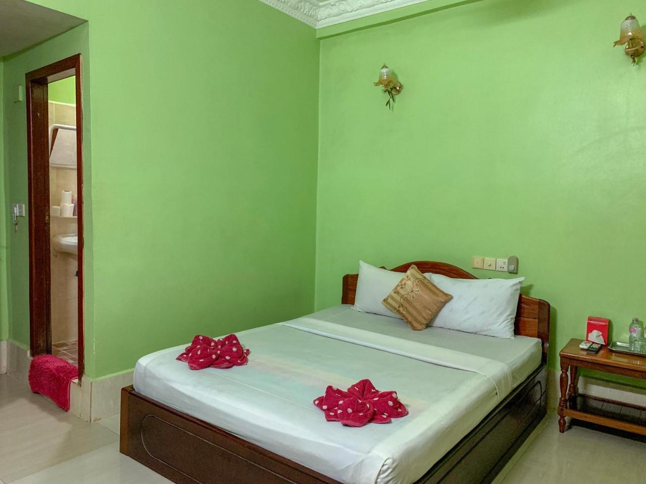 Damnak Riverside Villa Siem Reap Ngoại thất bức ảnh